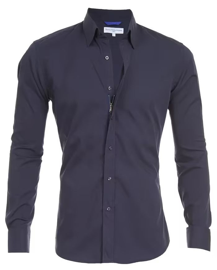 Camisa Oxford de hombre de corte ajustado con cremallera frontal, botones decorativos y mangas largas.