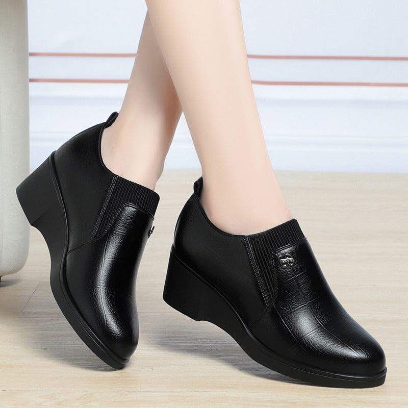Women's Wedge Shoes with Round Toe and Slip-On Design – Casual Shoes