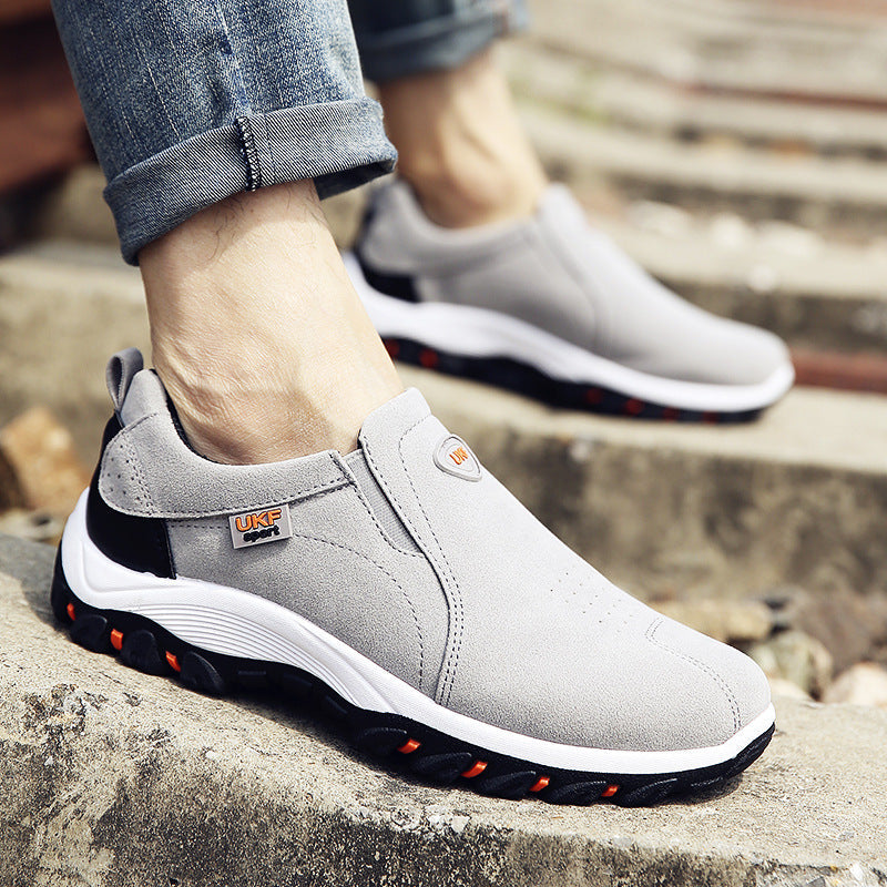 Scarpe Outdoor Slip-On da Uomo con Tomaia in Camoscio e Suola in Plastica
