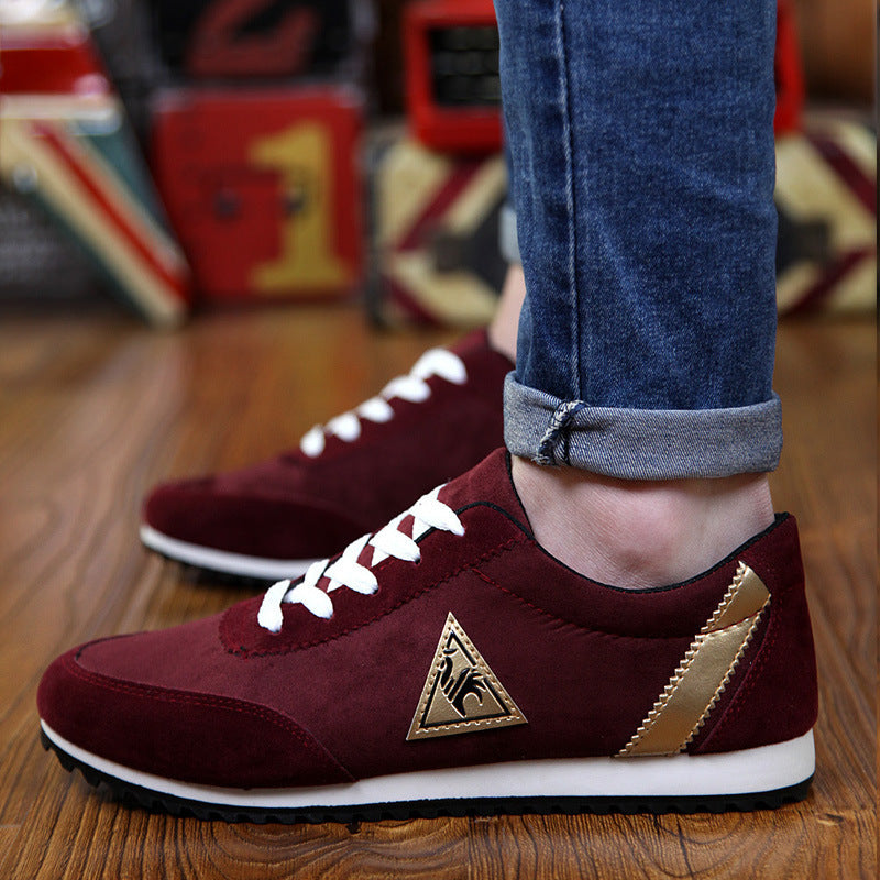 Men's Low Shoes with Laces, Round Toe, and Flat Sole