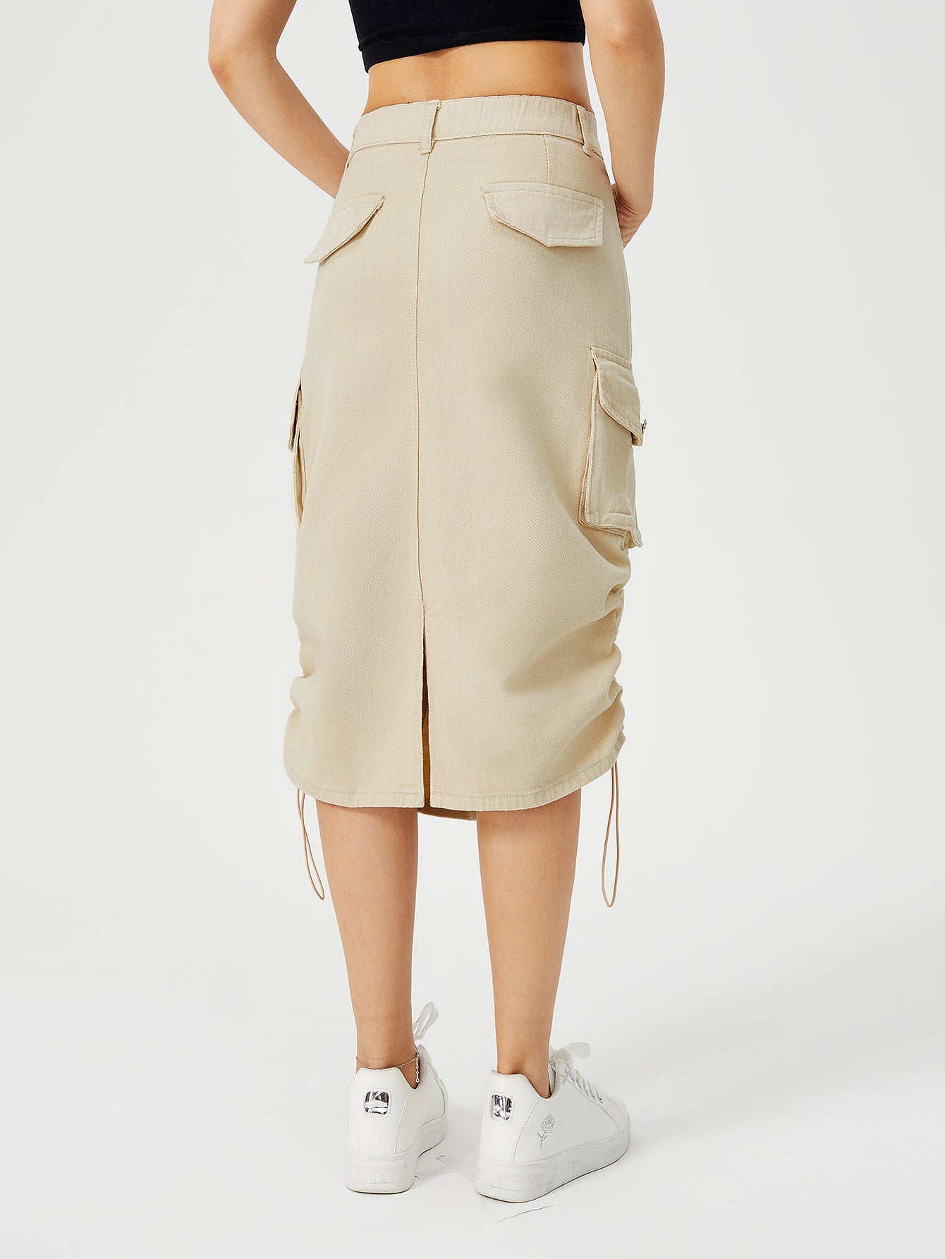 High-Waisted Women's Midi Cargo Skirt with Front Slit and Multiple Pockets
