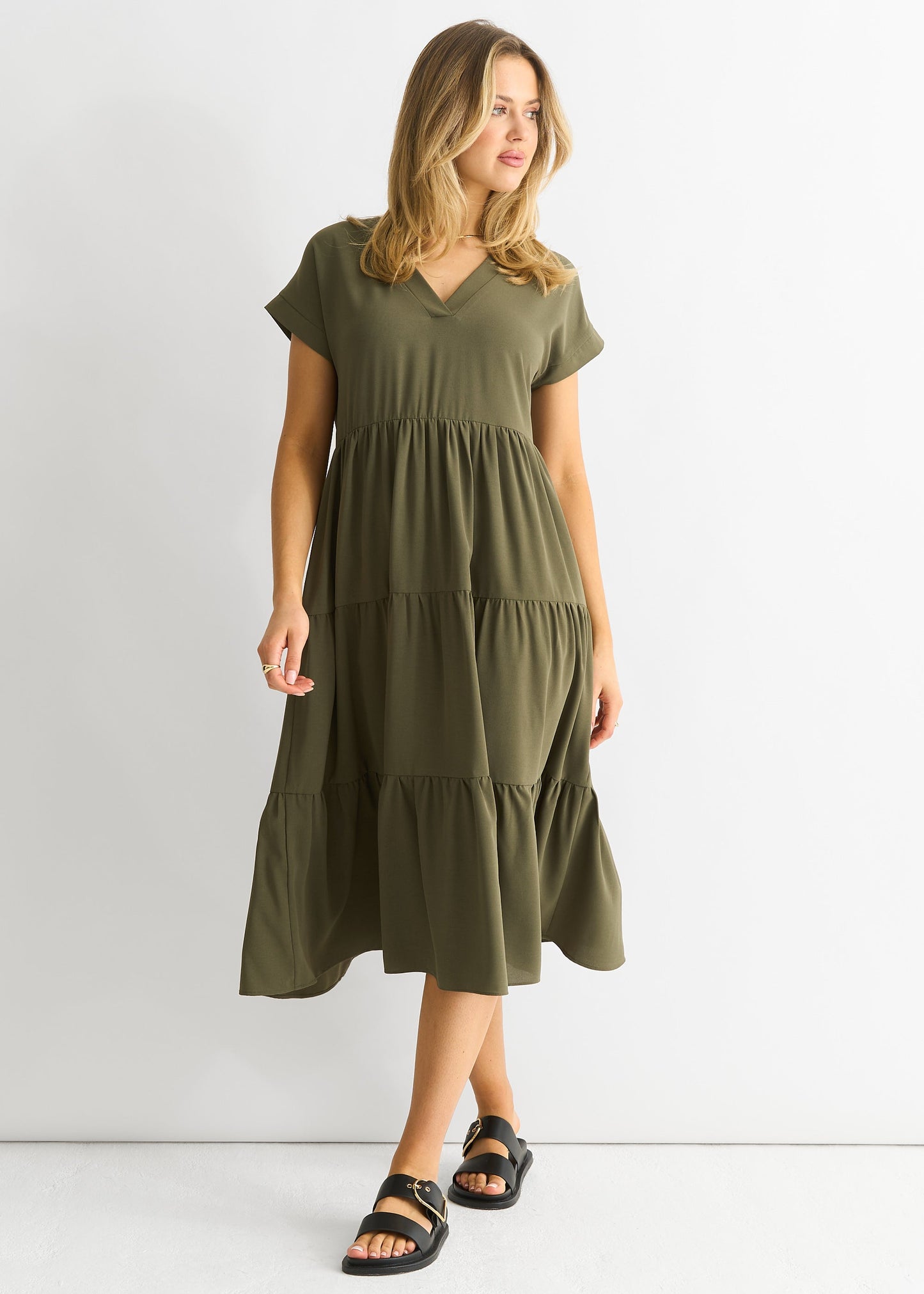 Women's Midi Dress with V-Neck and Pockets