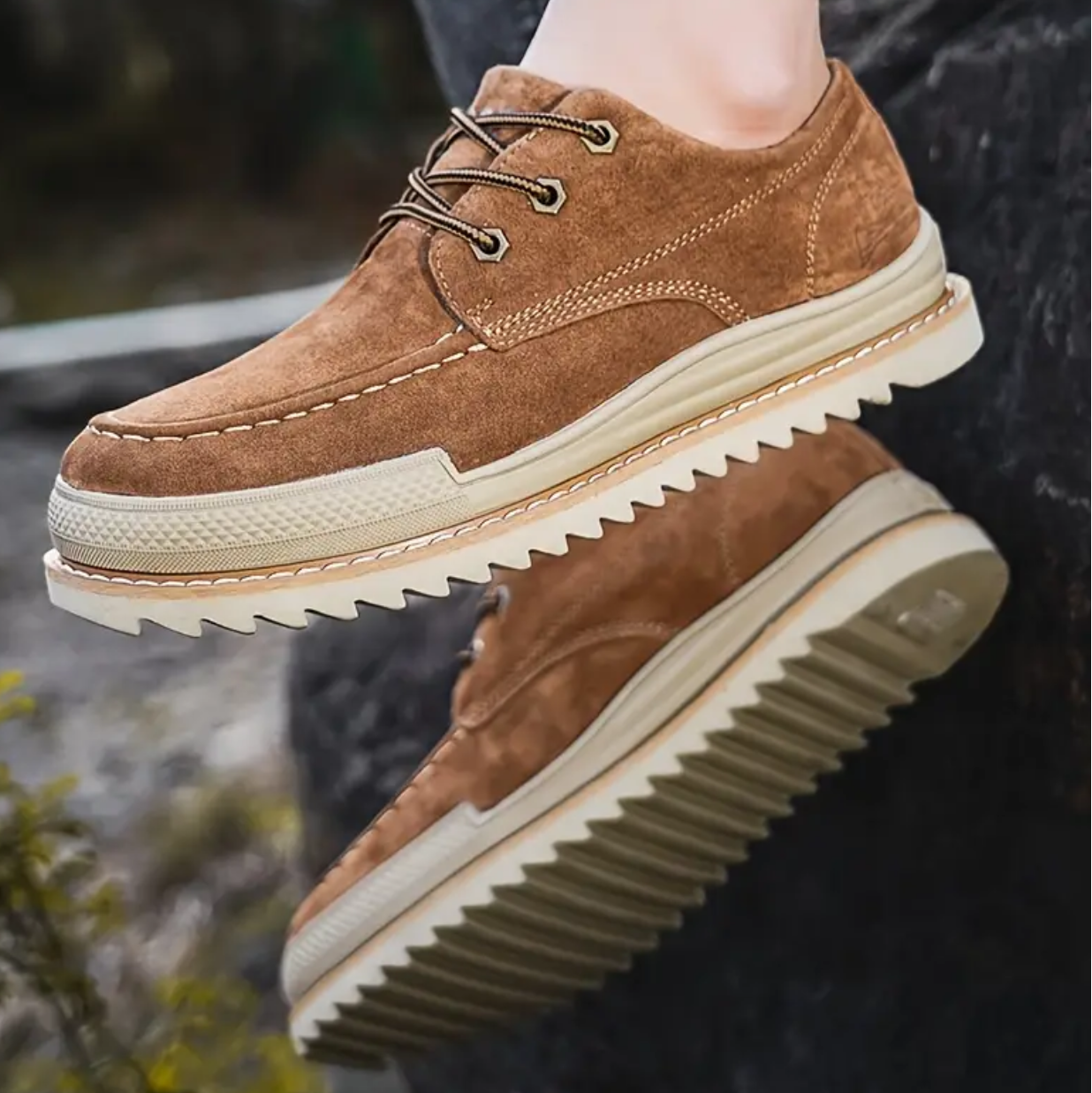 Stivali da Uomo in Camoscio con Punta Moc-Toe, Suola Platform, Intersuola EVA e Suola in Gomma