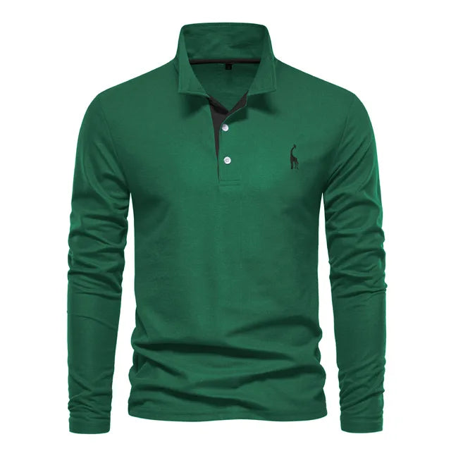 Maglia polo verde a maniche lunghe con colletto classico e logo ricamato, ideale per moda casual maschile.