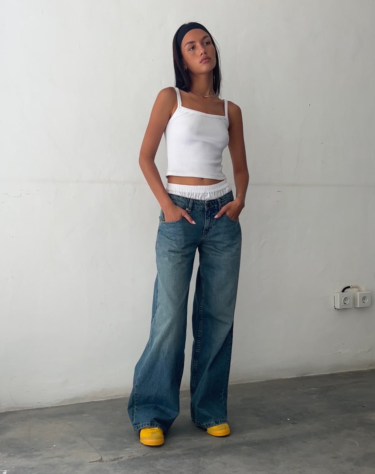 Jeans til kvinder med ekstra vide ben, lav talje og vintageeffekt – Jeansstil