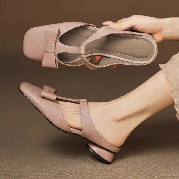 Mule Donna con Tacco, Punta Quadrata, Fiocco Decorativo e Tacco Largo Basso – Stile Elegante