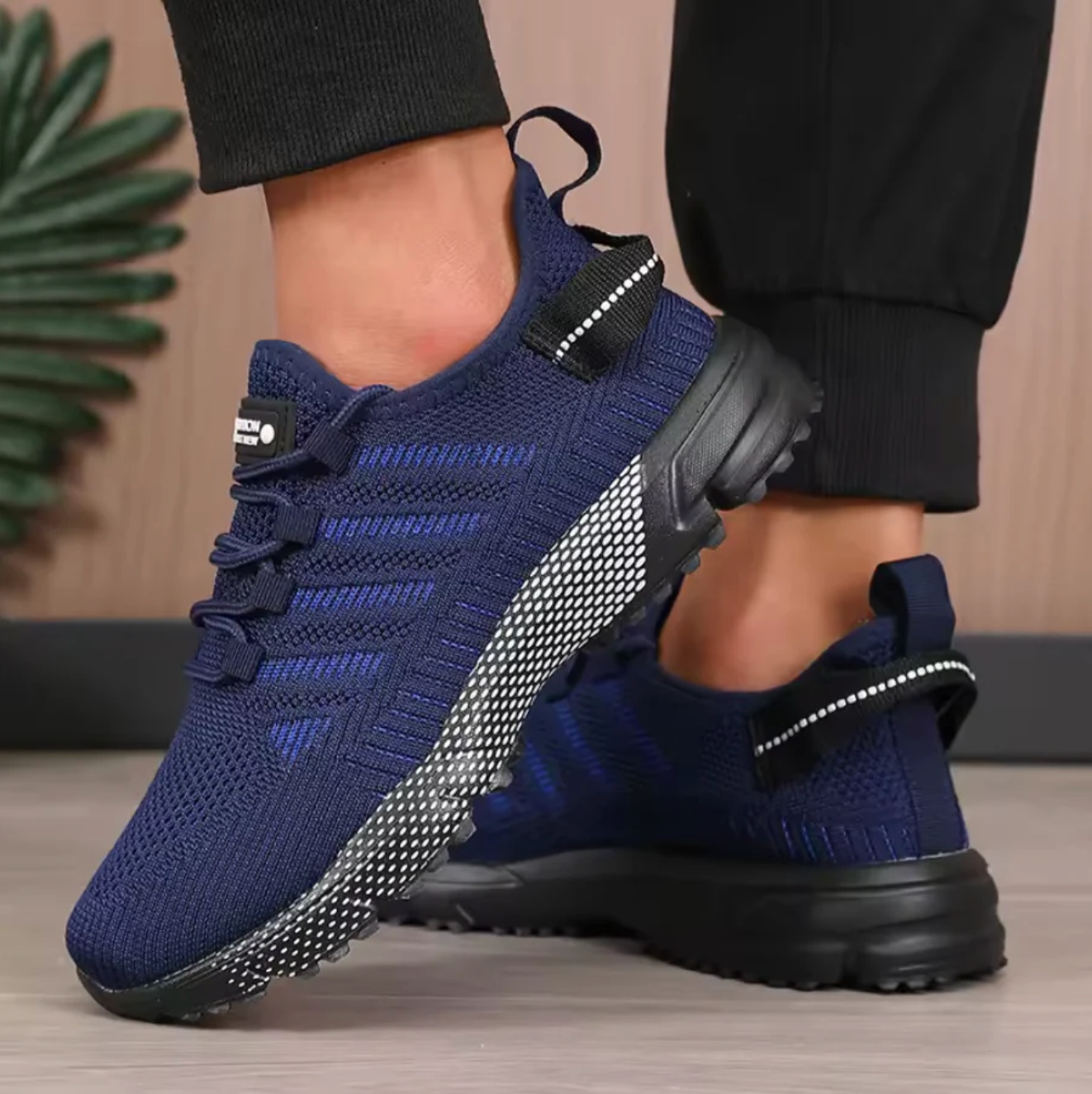 Men's Breathable Lightweight Sneakers with Cushioned and Non-Slip Sole – Comfort and Performance