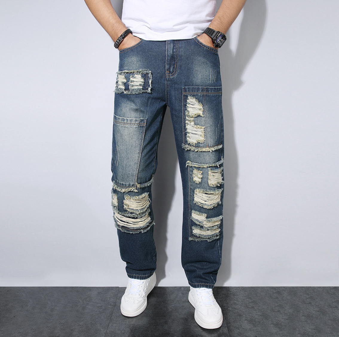 Jeans Uomo Loose Fit Dritto con Design Patchwork Strappato – Stile Streetwear