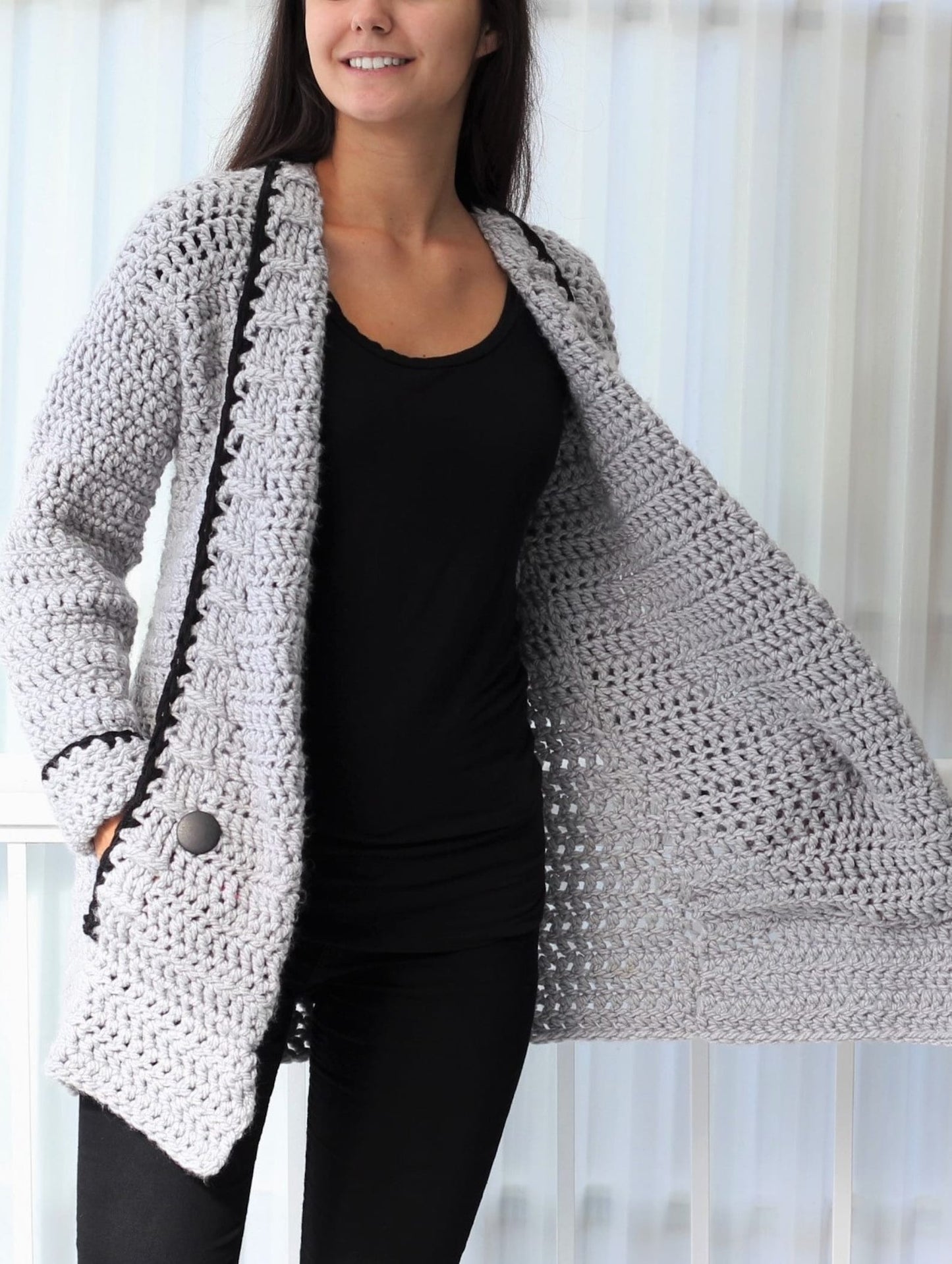 Gilet Donna all’Uncinetto Senza Maniche con Davanti Aperto – Stile Leggero a Strati