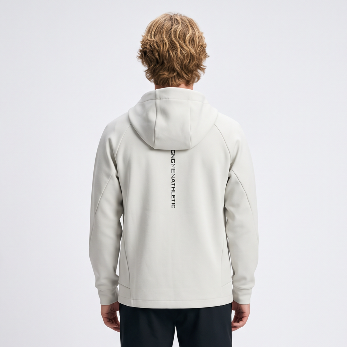 Giacca Softshell con Cappuccio – Foderata in Pile e Idrorepellente
