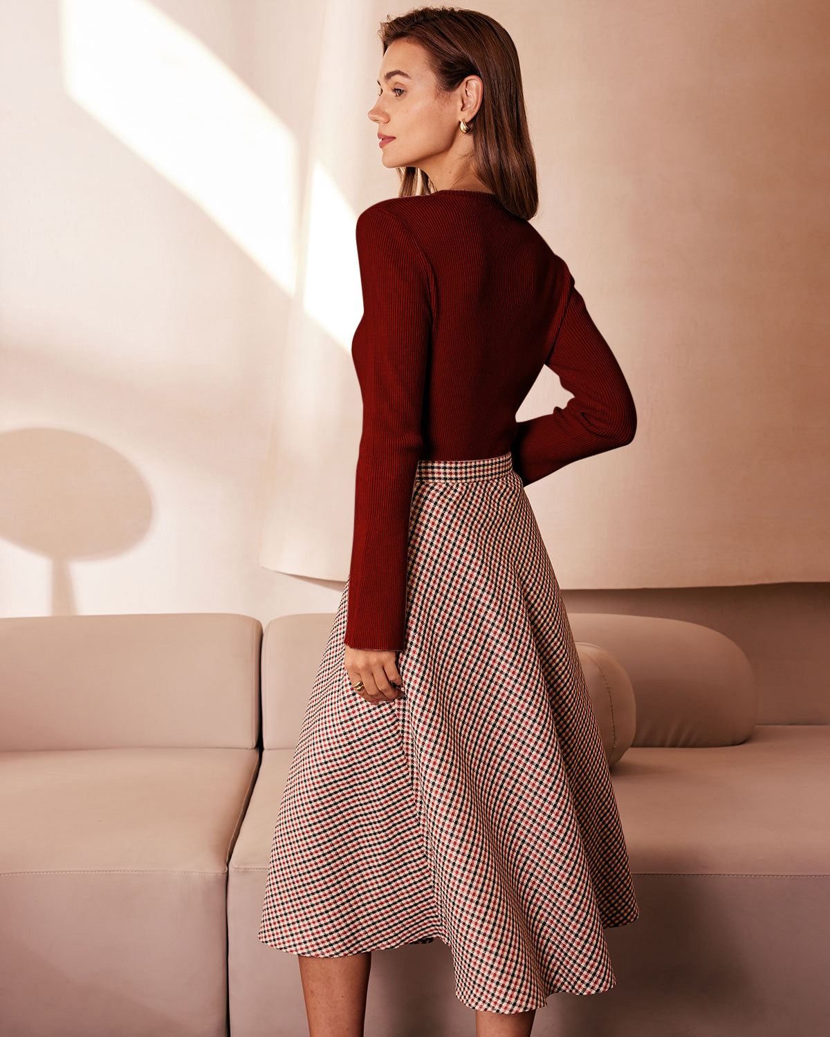 Maglia Donna Slim a Coste con Maniche a Campana e Bottoni – Stile Quotidiano