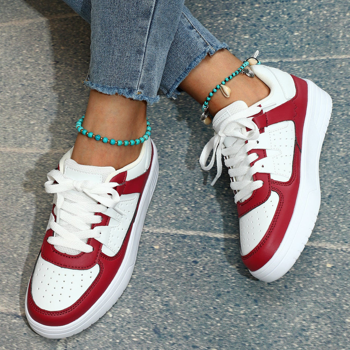 Zapatillas unisex con plataforma, cordones, suela blanda y diseño bajo.