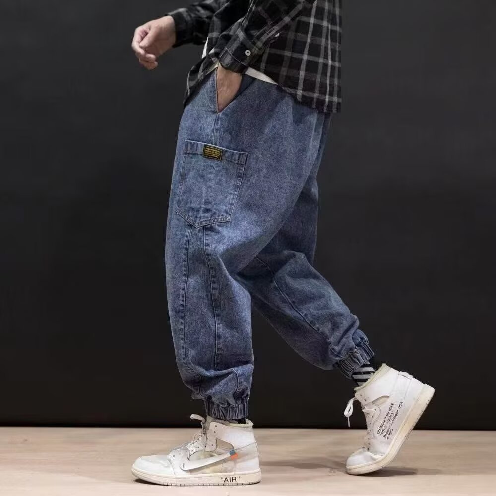 Jeans para hombre de corte relajado con bordados – Tiro medio y silueta amplia