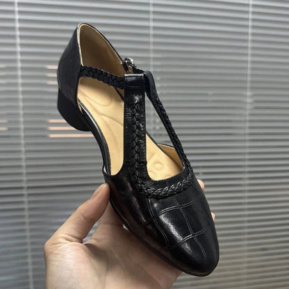 Women's Sandals with Round Toe, Strap, and Wide Heel – Elegant Sandals