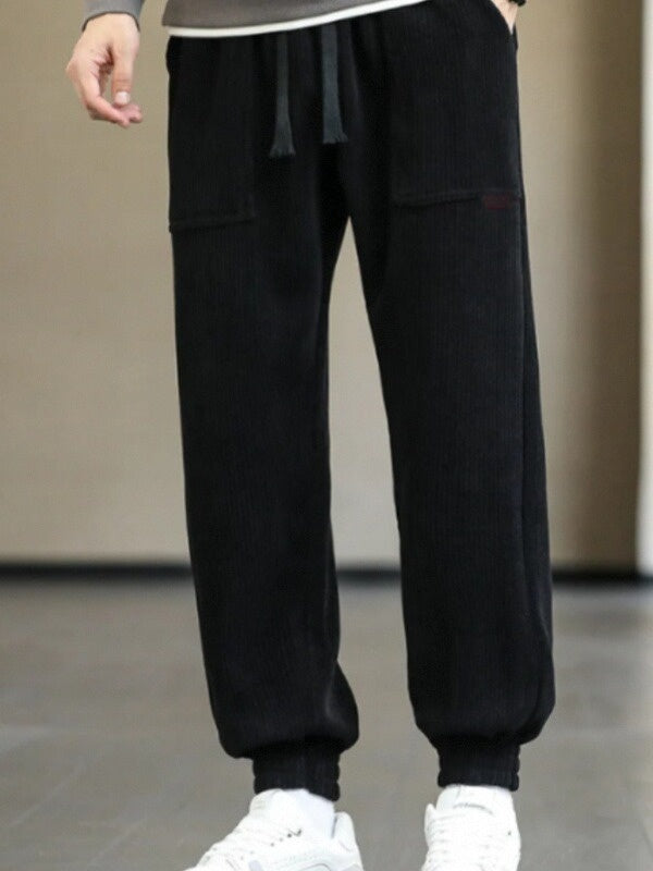Pantaloni Uomo in Velluto a Coste Slim Fit – Gamba Dritta e Finitura Antipiega