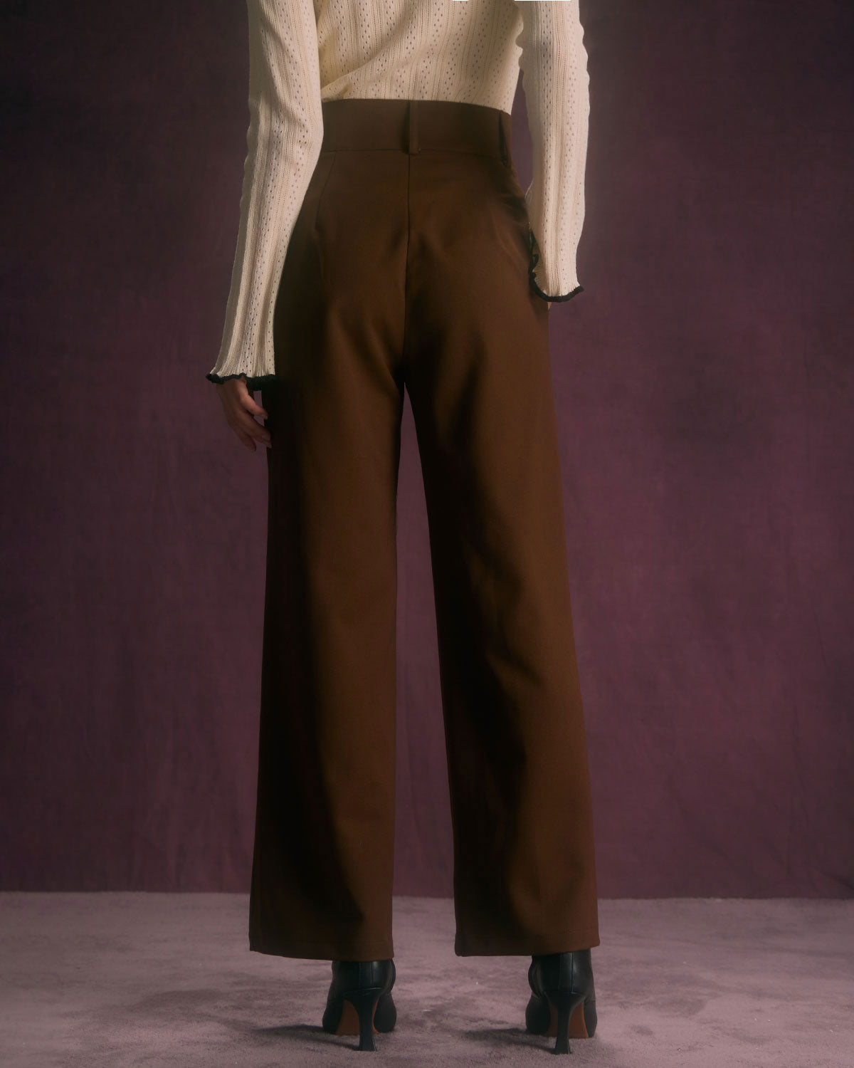 Pantaloni Donna Gamba Dritta Vita Alta con Tasche Oblique e Chiusura a Bottoni