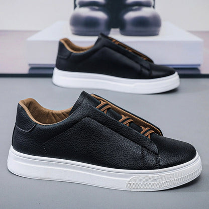 Sneakers da Uomo Slip-On con Dettaglio Lacci e Tomaia Resistente – Interno Imbottito