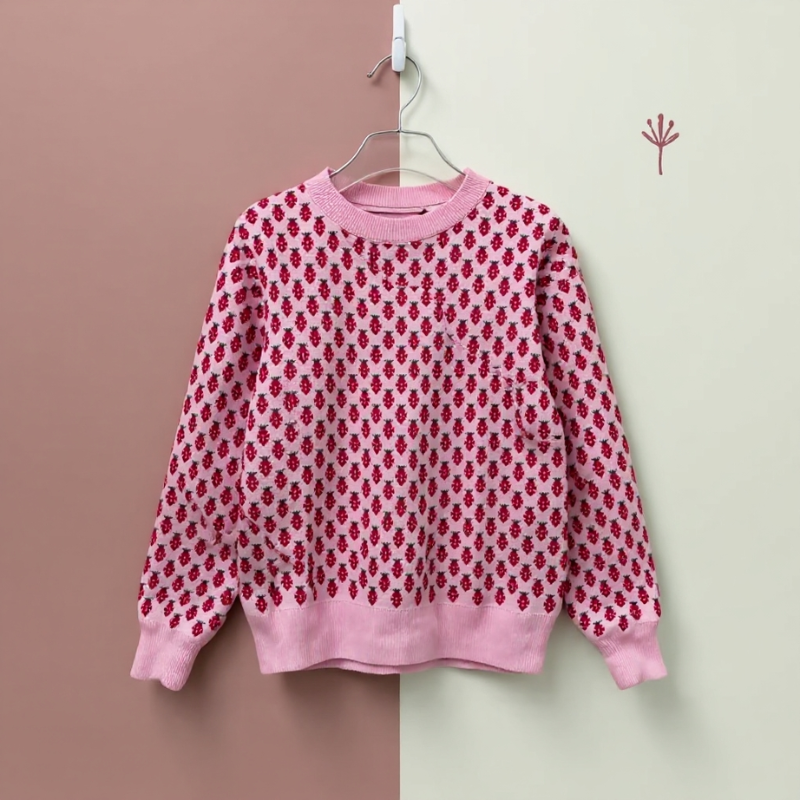 Maglione Donna Oversize con Stampa Fragole e Girocollo – Stile Casual