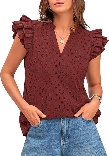 Damebluse med V-hals, Sangallo-broderi og flæseærmer – Elegant til hverdag