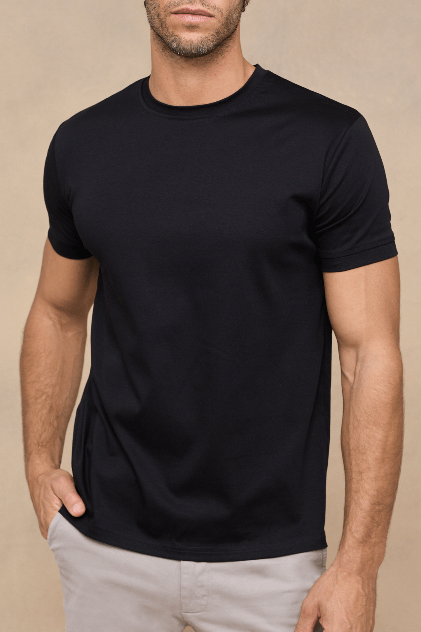T-shirt da Uomo Girocollo in Cotone Mercerizzato Stile Nero con Finitura Morbida