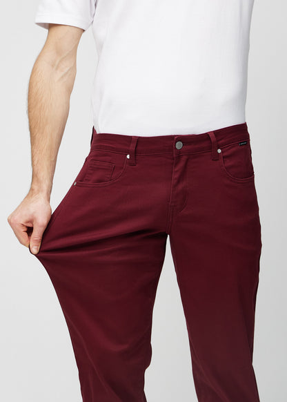 Jeans til mænd med almindelig pasform, stretch og dybe lommer