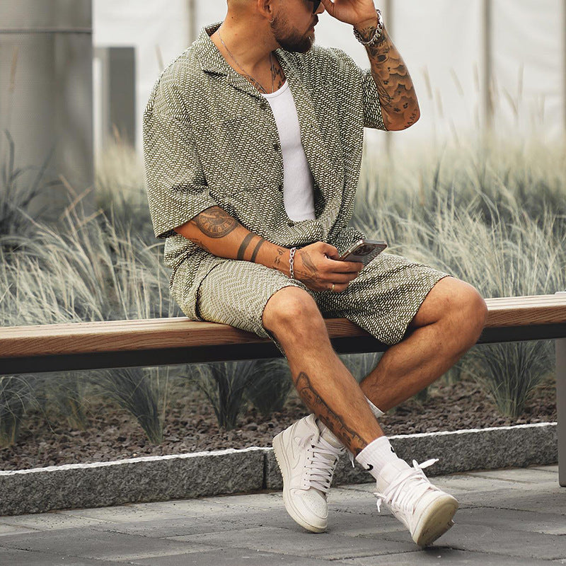 Traje de hombre de dos piezas con camisa y pantalones cortos – Gris verde