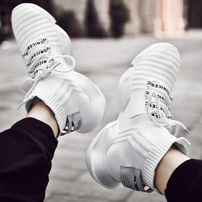 Herresportsko med sokkedesign og meshindvendigt materiale