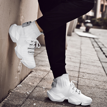 Herresportsko med sokkedesign og meshindvendigt materiale