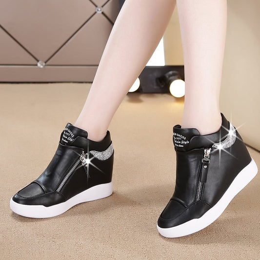 Dame platform sneakers med kilehæl og sidelås – rund snude
