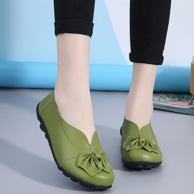 Zapatos bajos de mujer de piel de vacuno con detalles florales