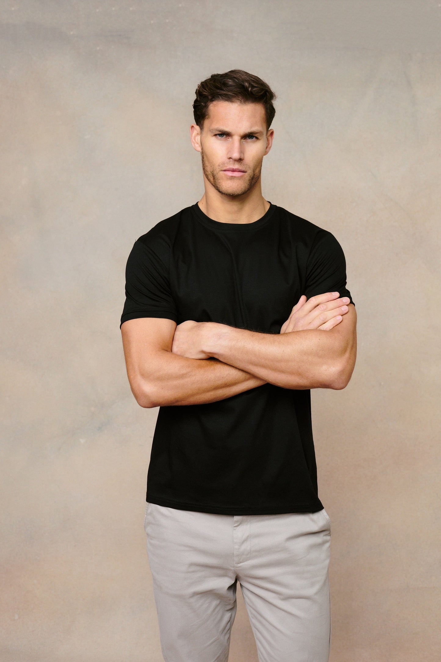 T-shirt da Uomo Girocollo in Cotone Mercerizzato Stile Nero con Finitura Morbida