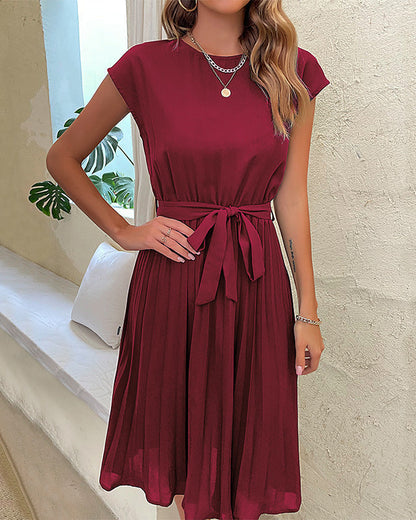 Pleated Women's Summer Dress with Round Neckline and Waist Belt