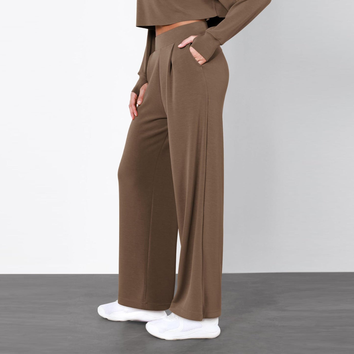 Damebukser med Høj Talje og Lige Ben med Draperet Design – Elegant Look