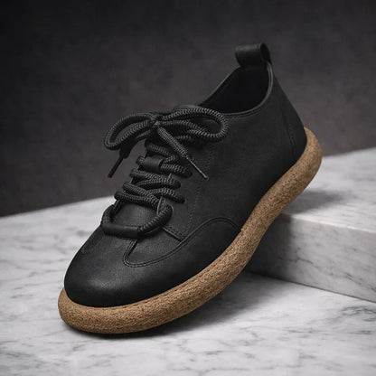 Zapatos Oxford vintage para hombre con suela gruesa y diseño de perfil bajo.