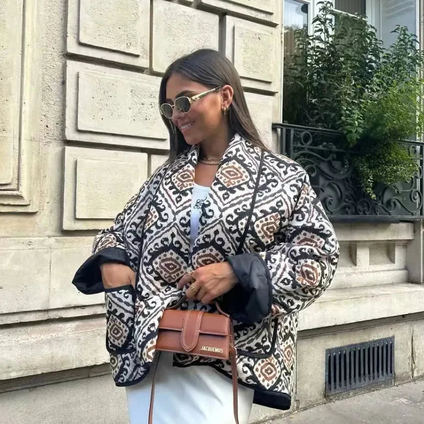 Blazer acolchado de mujer para otoño con mangas amplias y diseño en contraste