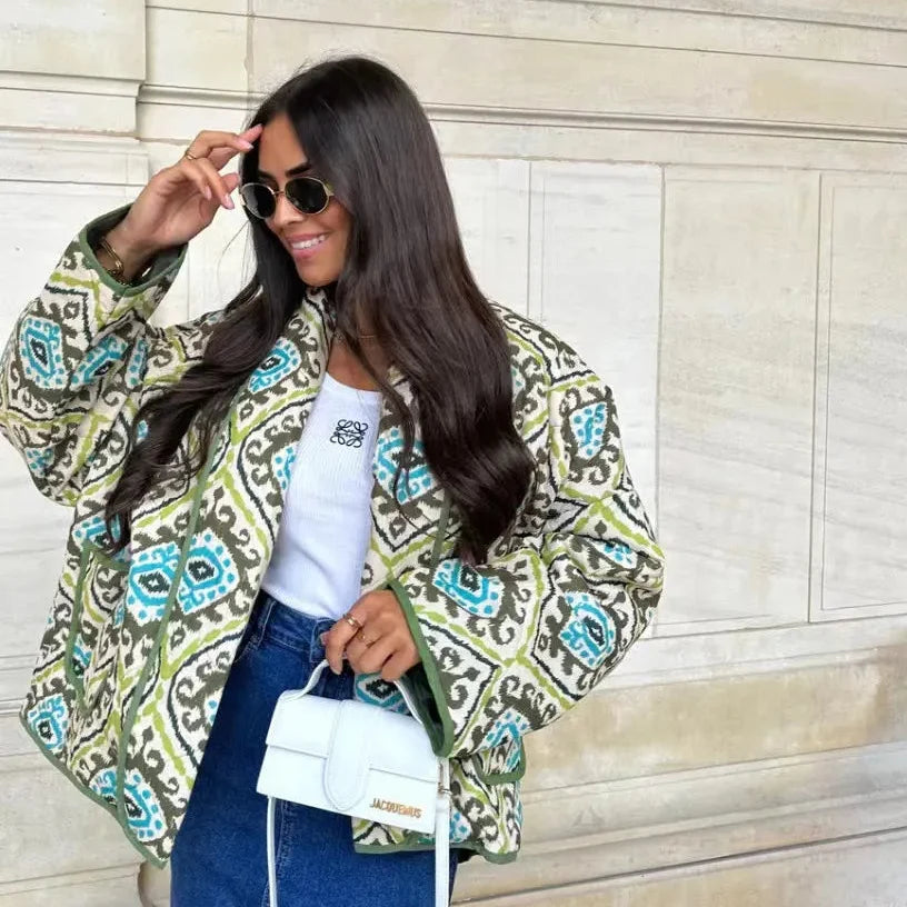 Blazer acolchado de mujer para otoño con mangas amplias y diseño en contraste