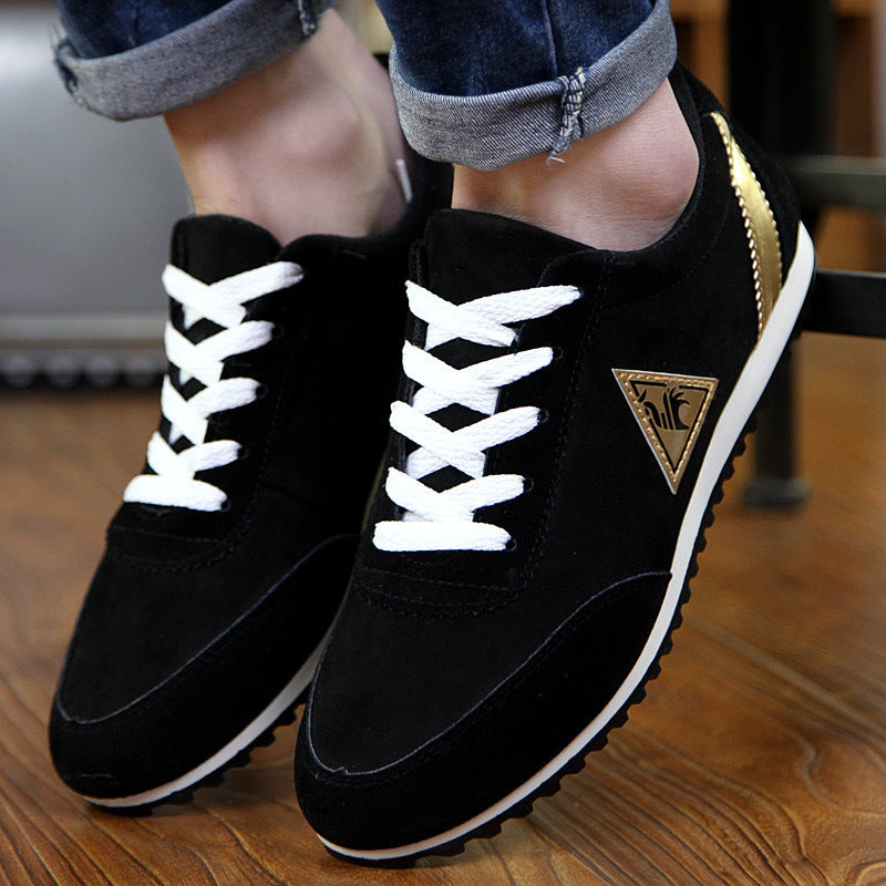 Men's Low Shoes with Laces, Round Toe, and Flat Sole