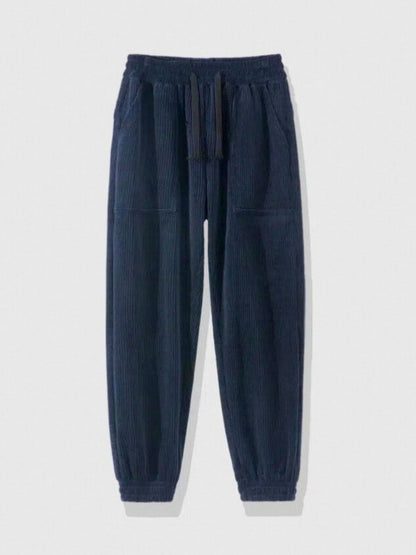 Pantaloni Uomo in Velluto a Coste Slim Fit – Gamba Dritta e Finitura Antipiega