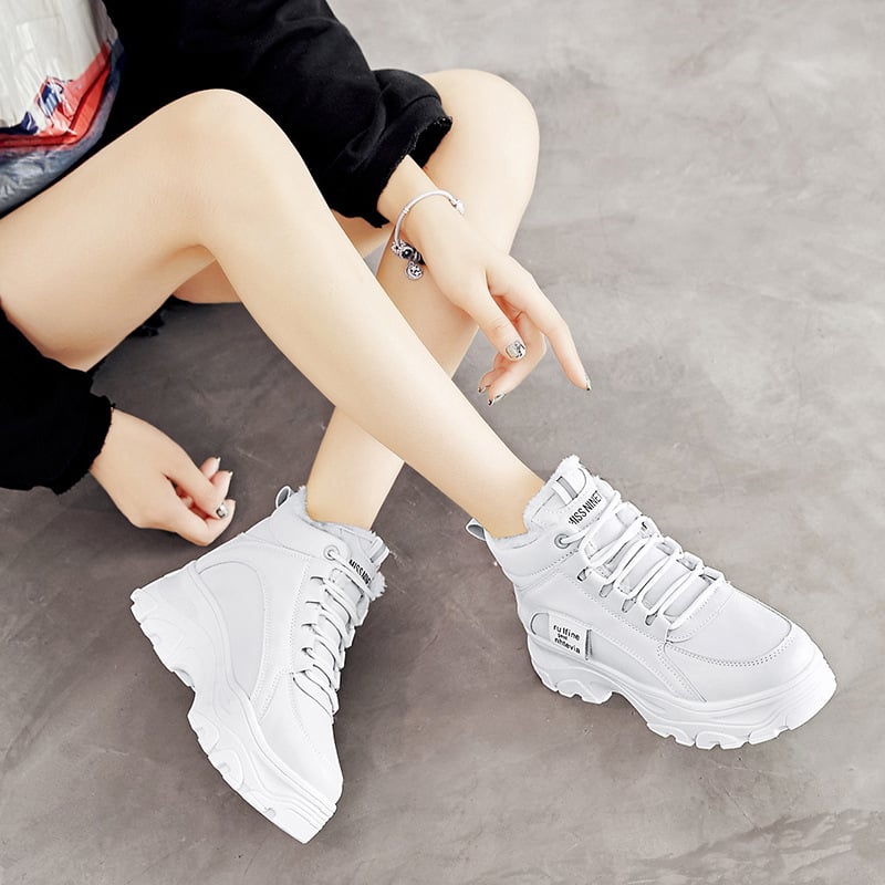 Sneakers Donna con Suola Spessa ed Elastico – Punta Tonda