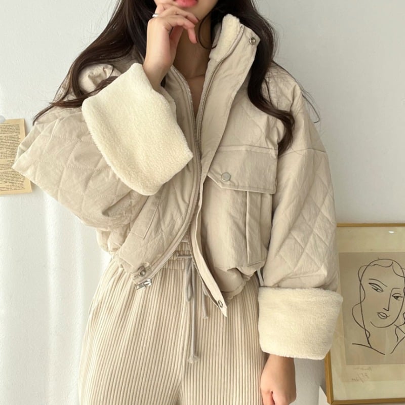 Women's Thick Winter Jacket with High Collar and Lamb Velvet Stitching