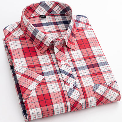 Men's Short Sleeve Shirt with Plaid Pattern and Button Closure