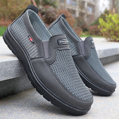 Lette og åndbare mesh-moccasiner til mænd med polstret indersål og skridsikker sål.