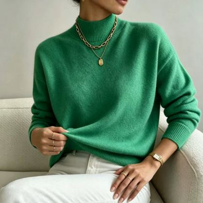 Women's cashmere turtleneck sweater with a straight fit and ribbed trims.