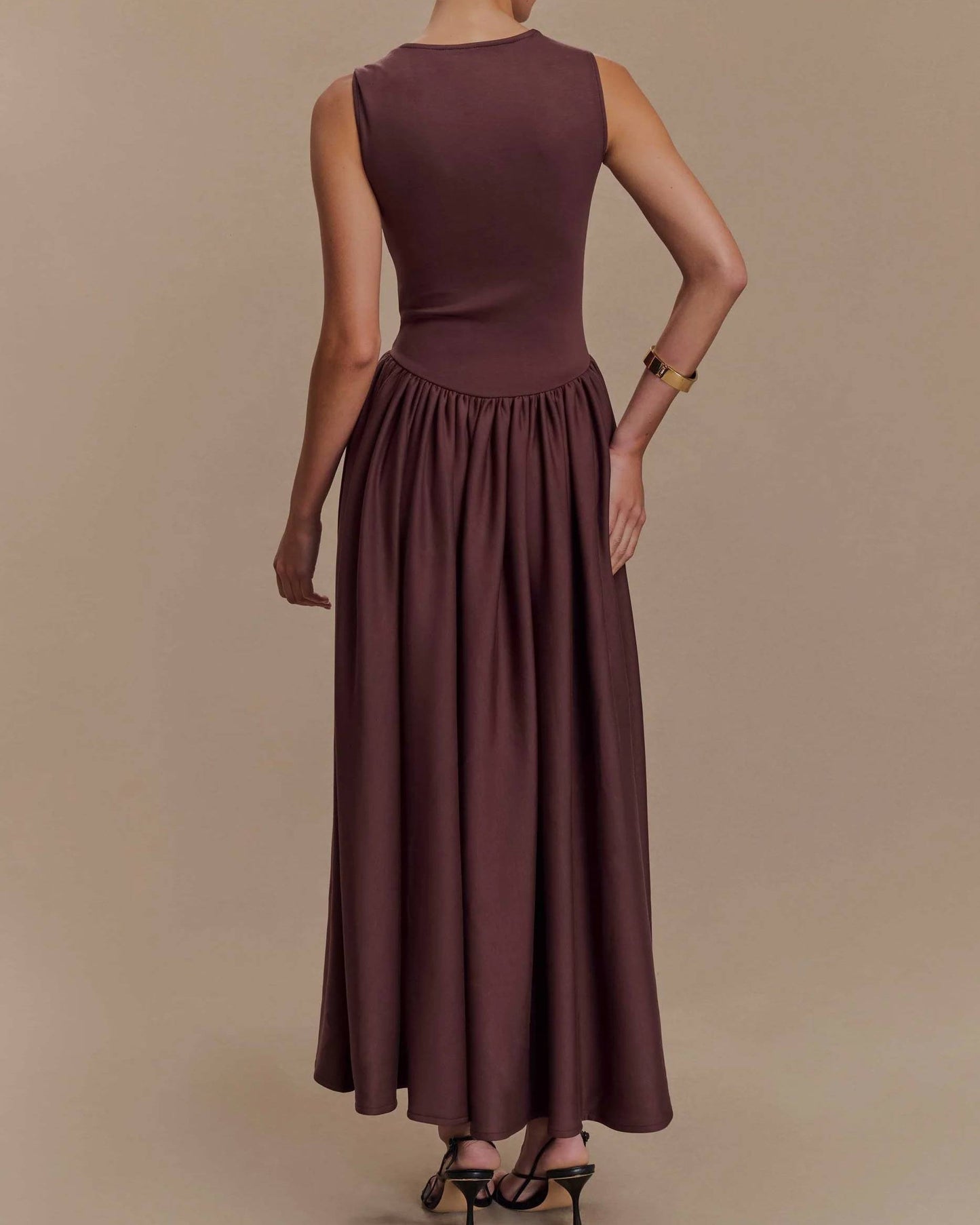 Women's Midi Dress with Square Neckline and Pleated Details – Elegant Classic