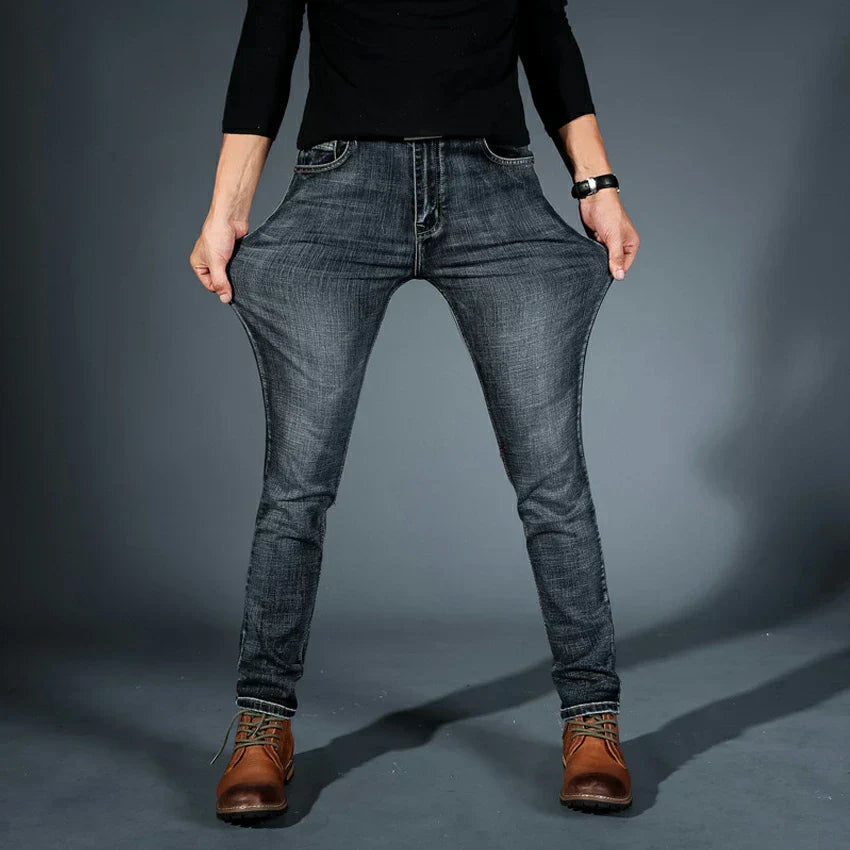 Jeans Uomo Slim Fit Elasticizzati in Denim – Taglio Affusolato e Design Versatile
