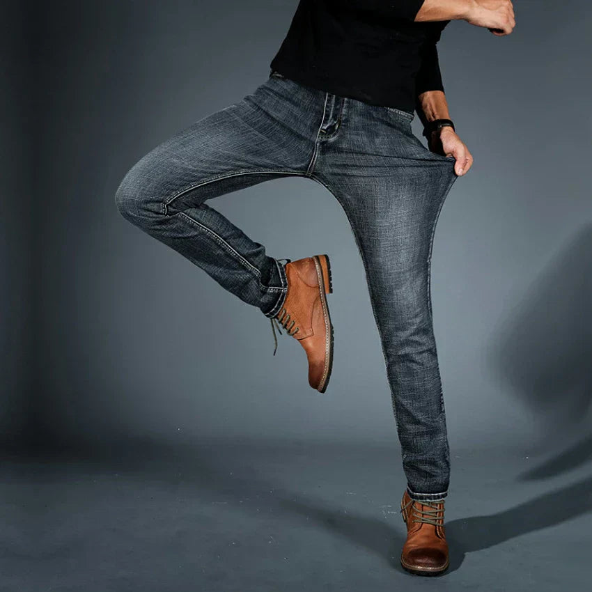 Jeans Uomo Slim Fit Elasticizzati in Denim – Taglio Affusolato e Design Versatile