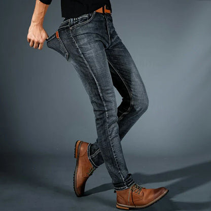 Jeans Uomo Slim Fit Elasticizzati in Denim – Taglio Affusolato e Design Versatile
