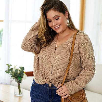 Dame Striktrøje med V-udskæring, Lange Ærmer og Knapdetalje