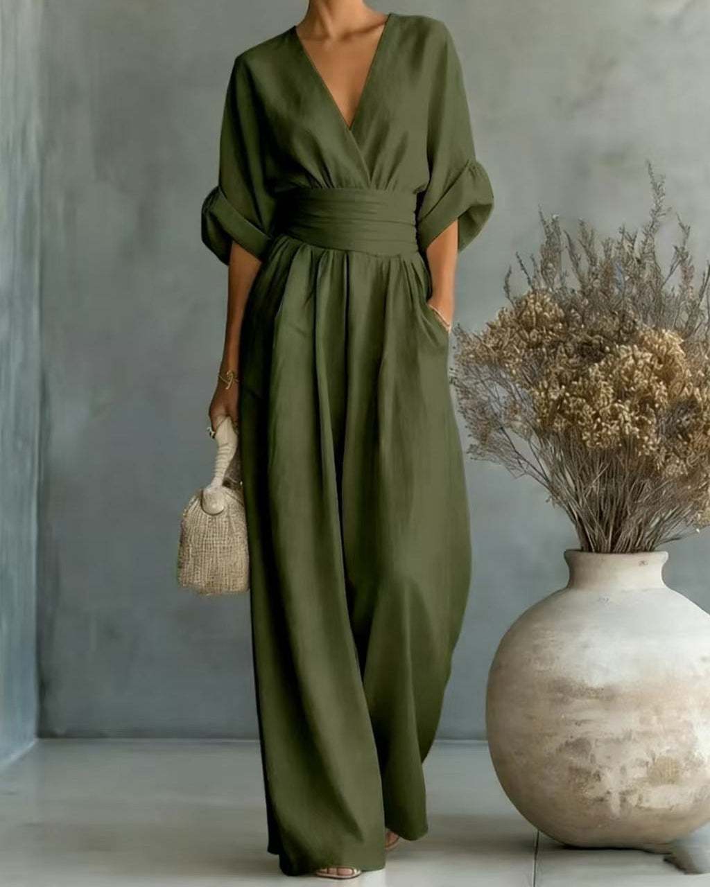 Tuta Donna con Scollo a V, Vita Alta e Vestibilità Slim – Tuta Elegante