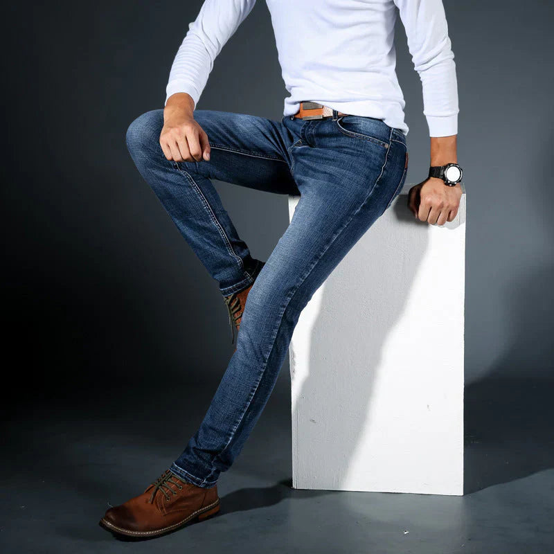 Jeans Uomo Slim Fit Elasticizzati in Denim – Taglio Affusolato e Design Versatile
